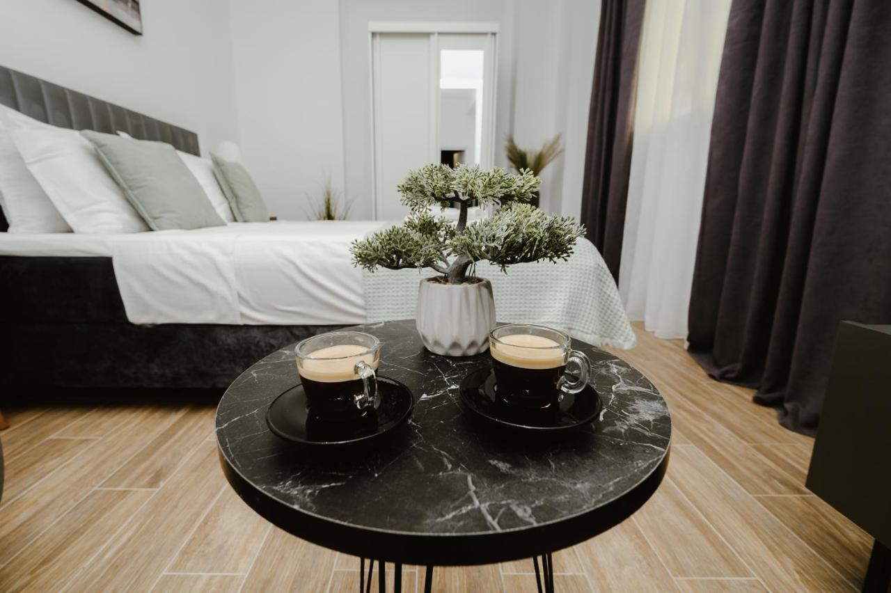 M & N Guesthouse Volos Eksteriør billede